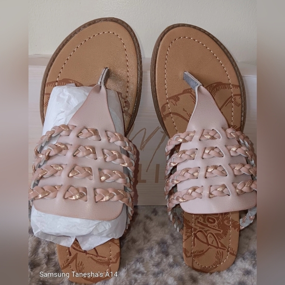 Blowfish Malibu Beeman style sandals. Lotuspisa and rose gold color. Size 9 M. - Picture 2 of 5